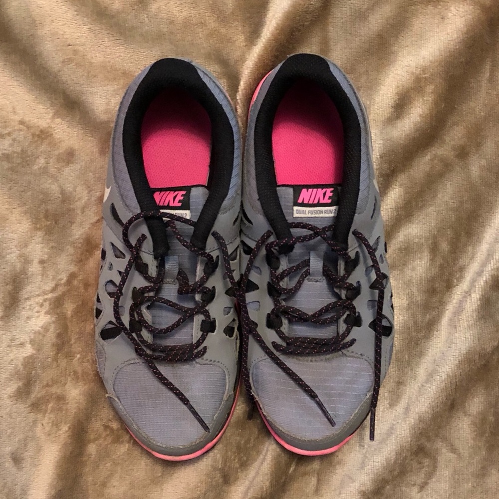 Nike Dual Fusion Run 2 Size 5Y (Style 599793 002)